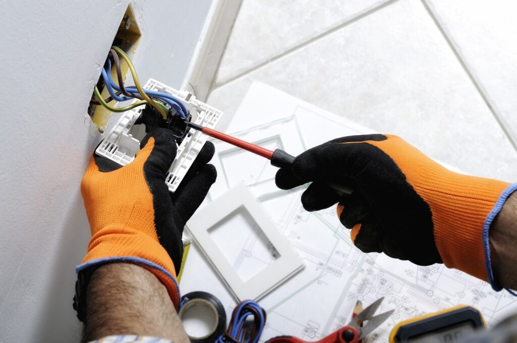 Tips for Troubleshooting Common Electrical Issues in Older Homes